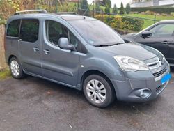 Grau Gebraucht 2009 Citroën Berlingo Exclusive Van / Kleinbus | 3.750 € (Fairer Preis)