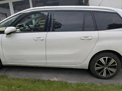 Weiß Gebraucht 2017 Citroën C4 Van / Kleinbus | 13.000 €