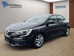 Schwarz Gebraucht 2017 Renault Mégane IV Play Limousine | 12.490 € (Etwas zu teuer)