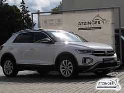 Pure white Gebraucht 2022 VW T-Roc Style SUV | 27.390 € (Etwas zu teuer)