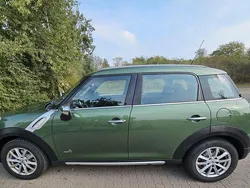 Grün Gebraucht 2016 Mini Cooper D Countryman SUV | 10.300 € (Fairer Preis)