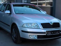 Silber Gebraucht 2005 Skoda Octavia Ambiente Kombi | 2.490 € (Etwas zu teuer)