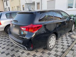 Schwarz Gebraucht 2014 Toyota Auris Hybrid Kombi | 11.200 € (Fairer Preis)