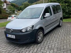 Silber Gebraucht 2015 VW Caddy Maxi Comfortline Van / Kleinbus | 11.500 €