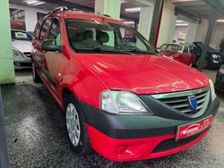 Rot Gebraucht 2008 Dacia Logan MCV Ambiance Kombi | 2.990 € (Teuer)