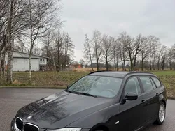 Schwarz Gebraucht 2012 BMW 318 Comfort Edition Kombi | 7.099 € (Fairer Preis)