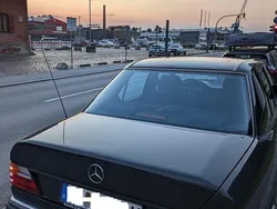 Andere außenfarben Gebraucht 1989 Mercedes E230 Limousine | 6.800 €