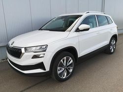 Nevadaweiß metallic Neu 2025 Skoda Karoq Selection SUV | 37.840 € (Fairer Preis)