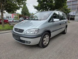 Silber Gebraucht 2002 Opel Zafira Edition Van / Kleinbus | 1.590 € (Fairer Preis)
