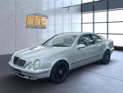 Grau Gebraucht 1999 Mercedes CLK200 Elegance Coupé | 3.490 € (Fairer Preis)