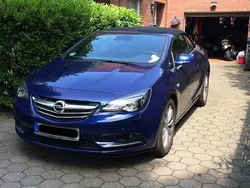 Blau Gebraucht 2013 Opel Cascada Innovation Cabrio | 12.100 € (Fairer Preis)