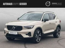 Sand dune Gebraucht 2024 Volvo XC40 Plus SUV | 39.890 € (Fairer Preis)