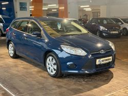 Blau Gebraucht 2014 Ford Focus Ambiente Kombi | 6.200 € (Etwas zu teuer)