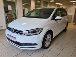 Weiß Gebraucht 2018 VW Touran Highline Van / Kleinbus | 19.990 € (Guter Preis)