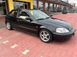 Schwarz Gebraucht 2000 Honda Civic Kleinwagen | 2.600 € (Etwas zu teuer)