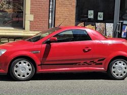 Rot Gebraucht 2005 Opel Tigra Cabrio | 1.499 € (Fairer Preis)