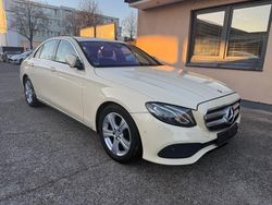 Beige Gebraucht 2016 Mercedes E220 Limousine | 7.999 €