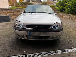 Silber Gebraucht 2000 Ford Fiesta Kleinwagen | 2.800 €