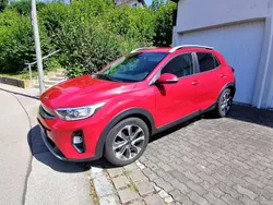 Rot Gebraucht 2017 Kia Stonic Spirit SUV | 9.990 € (Fairer Preis)