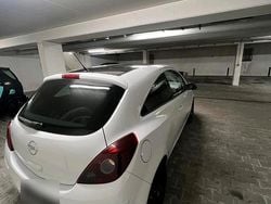 Weiß Gebraucht 2009 Opel Corsa Kleinwagen | 2.700 € (Etwas zu teuer)