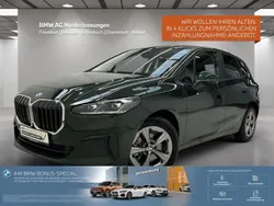 Grün Gebraucht 2024 BMW 223 Active Tourer Luxury Line Van / Kleinbus | 37.950 € (Fairer Preis)