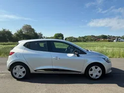 Silber Gebraucht 2015 Renault Clio IV LIMITED Limousine | 6.999 € (Fairer Preis)