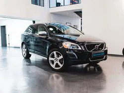 Black sapphire / metallic Gebraucht 2012 Volvo XC60 R-Design SUV | 19.900 €