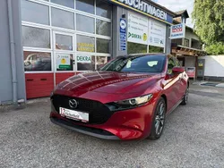 Magmarot Gebraucht 2021 Mazda 3 Selection Limousine | 18.690 € (Fairer Preis)