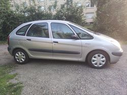 Silber Gebraucht 2001 Citroën Xsara Picasso Van / Kleinbus | 1.150 € (Fairer Preis)