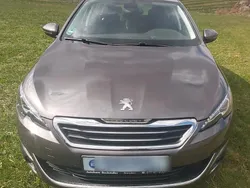 Grau Gebraucht 2016 Peugeot 308 Limousine | 8.900 € (Guter Preis)