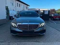 Grau Gebraucht 2019 Mercedes E220 Kombi | 28.990 € (Guter Preis)