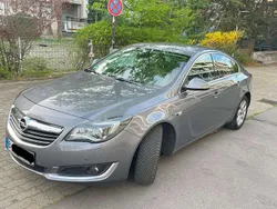 Grau Gebraucht 2016 Opel Insignia Business Limousine | 11.100 € (Fairer Preis)