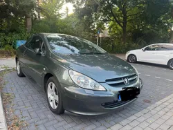 Andere außenfarben Gebraucht 2004 Peugeot 307 CC Cabrio | 1.000 €