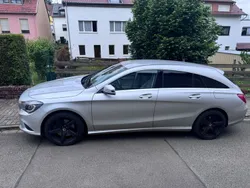 Silber Gebraucht 2015 Mercedes CLA250 Shooting Brake Kombi | 21.000 € (Fairer Preis)