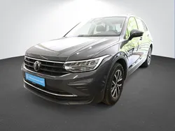 Grau Gebraucht 2023 VW Tiguan Life SUV | 31.890 € (Guter Preis)