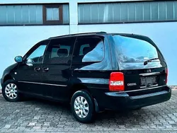 Schwarz Gebraucht 2005 Kia Carnival Van / Kleinbus | 6.000 €