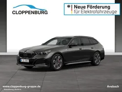 Grau Neu 2025 BMW i5 M Sport Limousine | 78.185 € (Teuer)