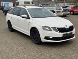 Candyweiss Gebraucht 2019 Skoda Octavia Soleil Kombi | 8.299 € (Superpreis)