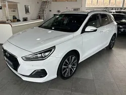 Polar white / sol Gebraucht 2020 Hyundai i30 Trend Kombi | 17.950 € (Guter Preis)