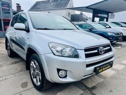 Silber Gebraucht 2009 Toyota RAV4 Executive SUV | 8.900 € (Etwas zu teuer)