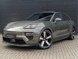 Grün Neu 2025 Porsche Macan SUV | 117.546 € (Teuer)