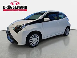 Weiss Gebraucht 2019 Toyota Aygo X-cite Kleinwagen | 10.990 € (Fairer Preis)