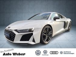 Grau (suzukagrau metallic) Gebraucht 2024 Audi R8 Coupé Ambiente Coupé | 144.880 €