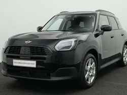 Schwarz Gebraucht 2024 Mini Countryman Classic SUV | 34.635 € (Superpreis)