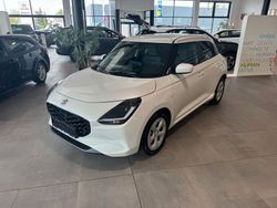 Weiß Gebraucht 2024 Suzuki Swift Comfort Kleinwagen | 18.990 €
