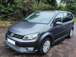 Grau Gebraucht 2010 VW Touran Highline Van / Kleinbus | 3.600 € (Superpreis)