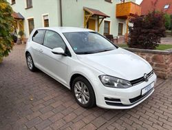 Pure white (metallic) Gebraucht 2013 VW Golf Trendline Limousine | 8.290 € (Fairer Preis)