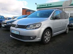 Silber Gebraucht 2013 VW Touran Comfortline Van / Kleinbus | 6.790 € (Guter Preis)