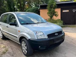 Silber Gebraucht 2005 Ford Fusion Kleinwagen | 2.000 €