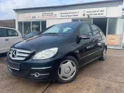 Schwarz Gebraucht 2011 Mercedes B200 Van / Kleinbus | 7.990 € (Fairer Preis)